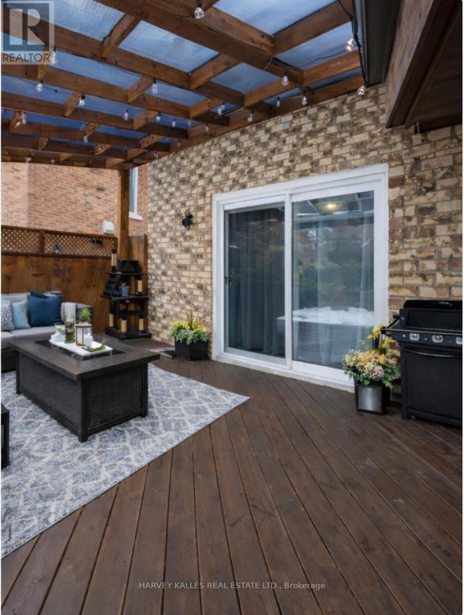 682 Willowbank Trail, Mississauga, Ontario  L4W 3L8 - Photo 45 - W12815034