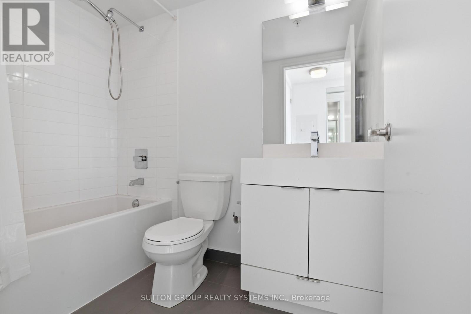 2402 - 20 Thomas Riley Road, Toronto, Ontario  M9B 1B3 - Photo 14 - W12815050