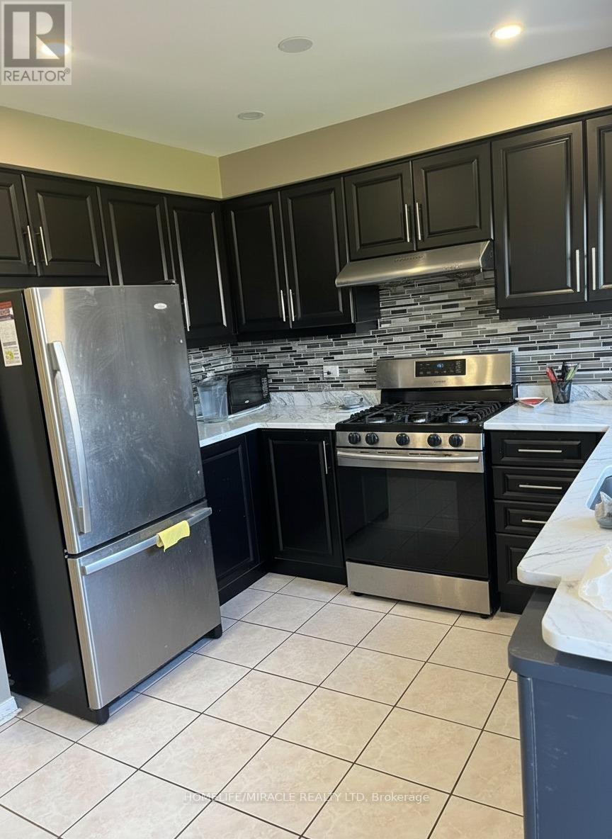 Upper - 173 Willow Park Drive, Brampton, Ontario  L6R 2N1 - Photo 10 - W12815058