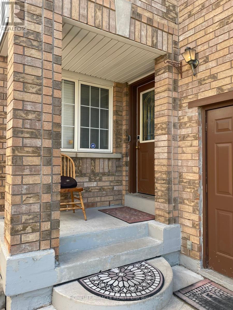 Upper - 173 Willow Park Drive, Brampton, Ontario  L6R 2N1 - Photo 2 - W12815058