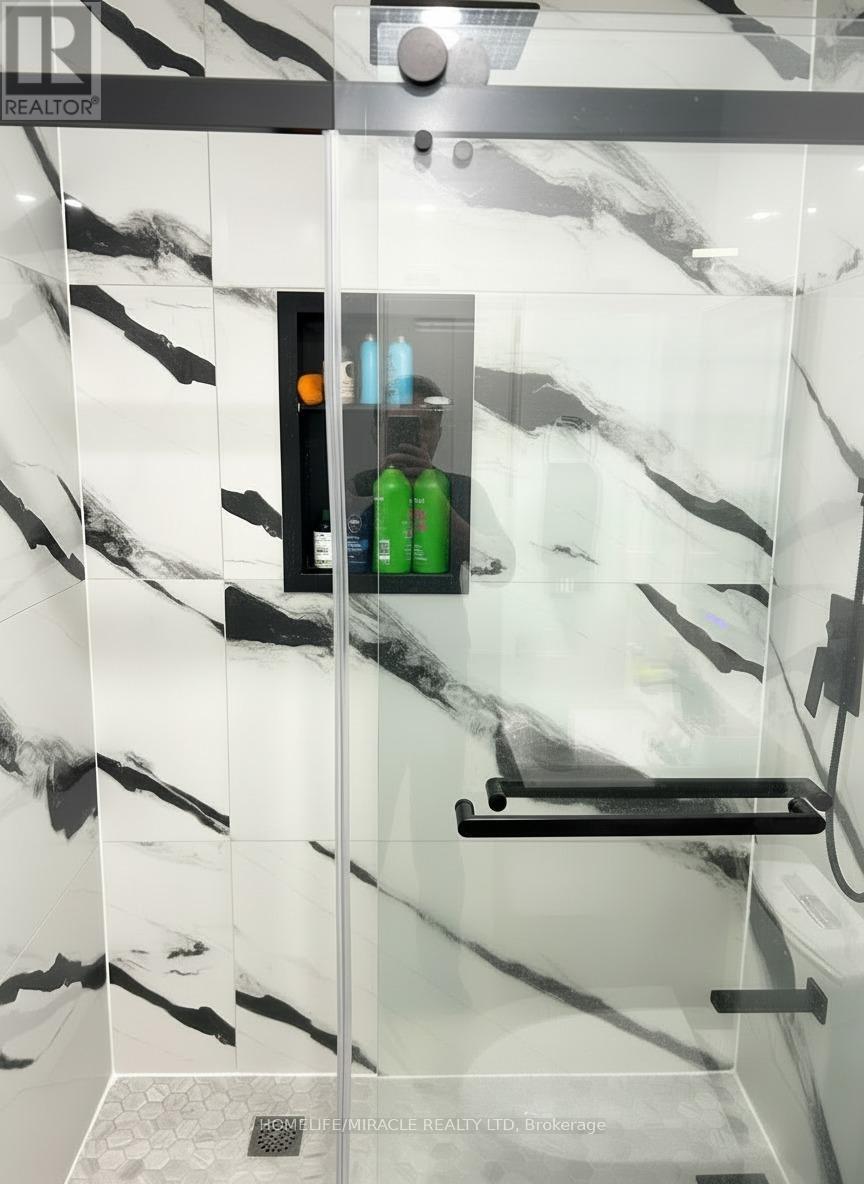 Upper - 173 Willow Park Drive, Brampton, Ontario  L6R 2N1 - Photo 22 - W12815058