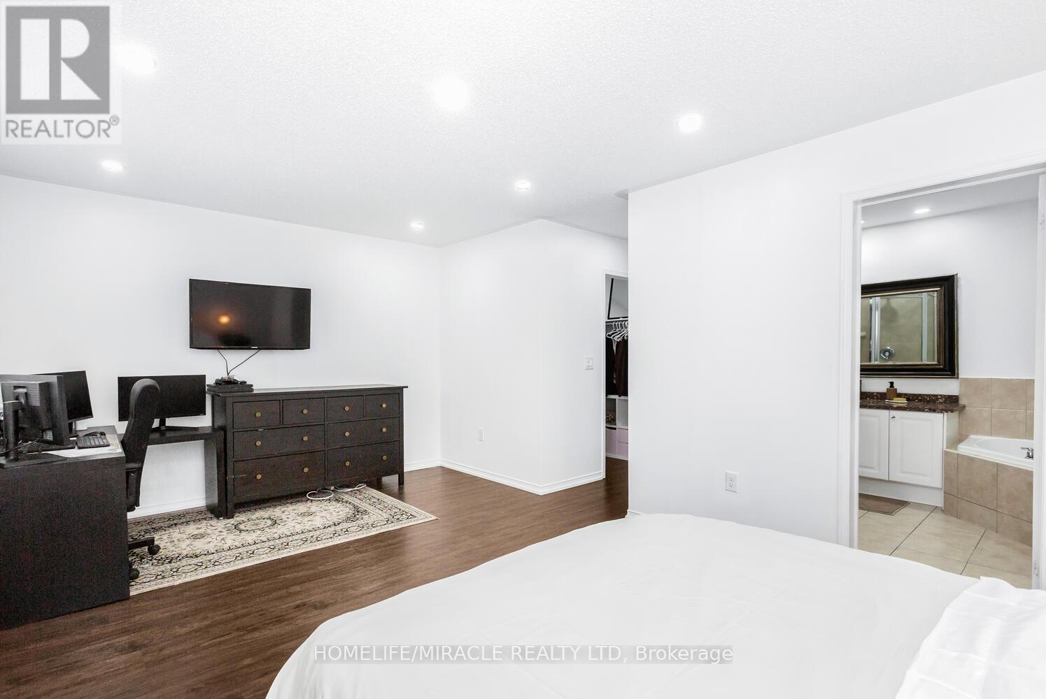 58 - 745 Farmstead Drive, Milton, Ontario  L9T 8B2 - Photo 27 - W12815078