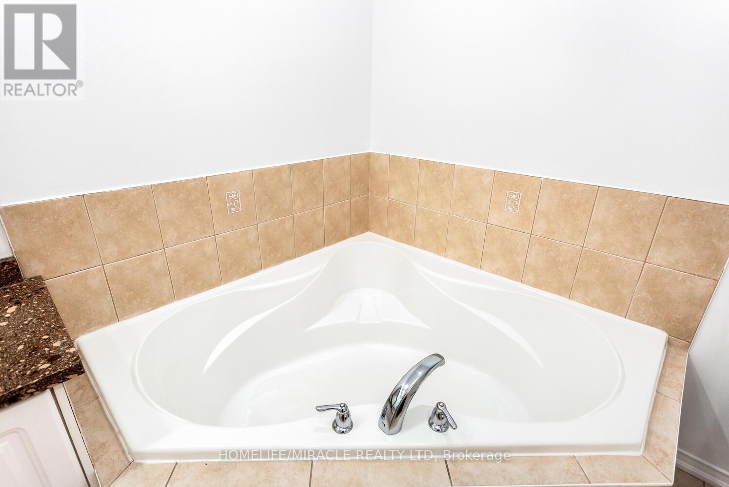 58 - 745 Farmstead Drive, Milton, Ontario  L9T 8B2 - Photo 30 - W12815078