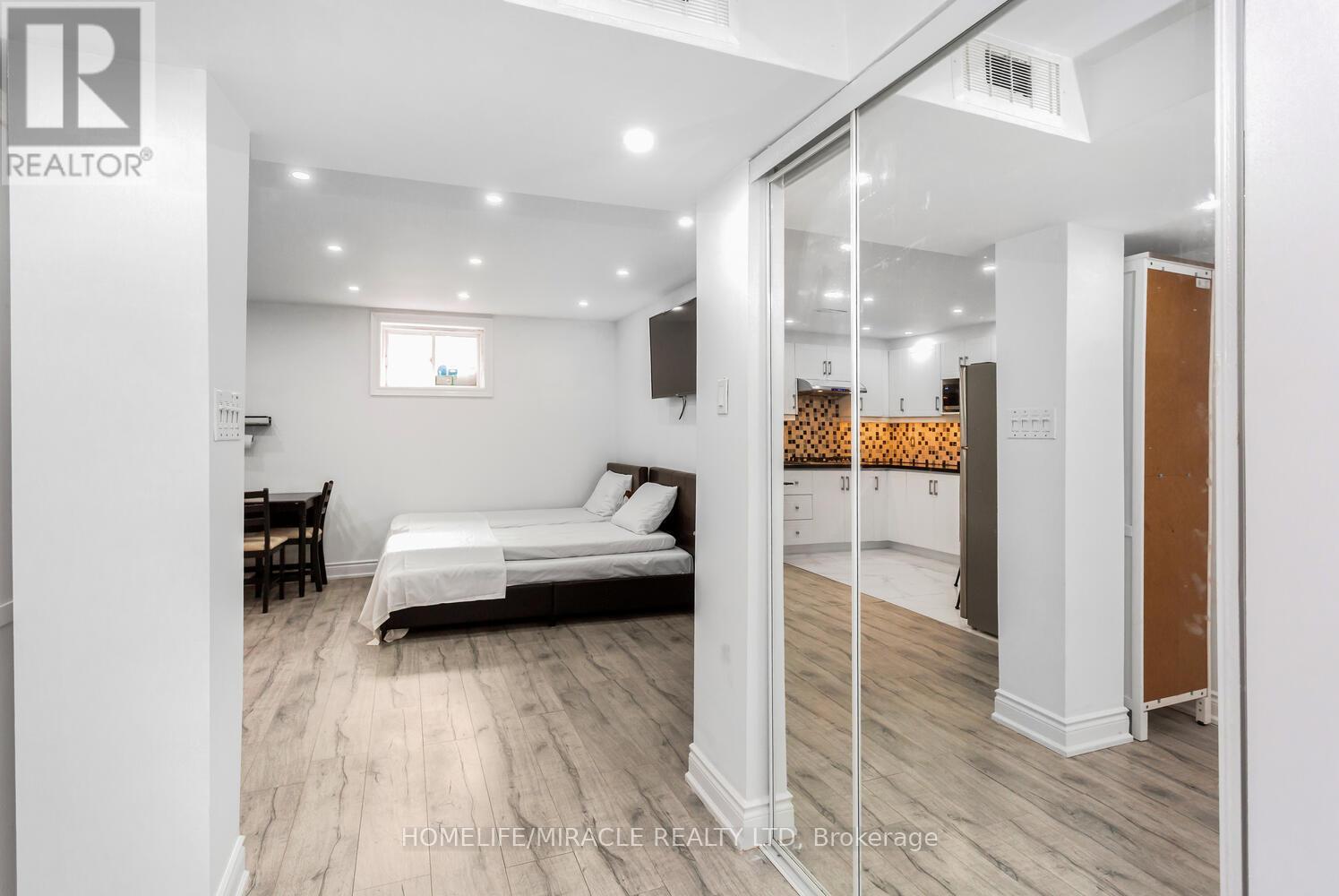 58 - 745 Farmstead Drive, Milton, Ontario  L9T 8B2 - Photo 39 - W12815078