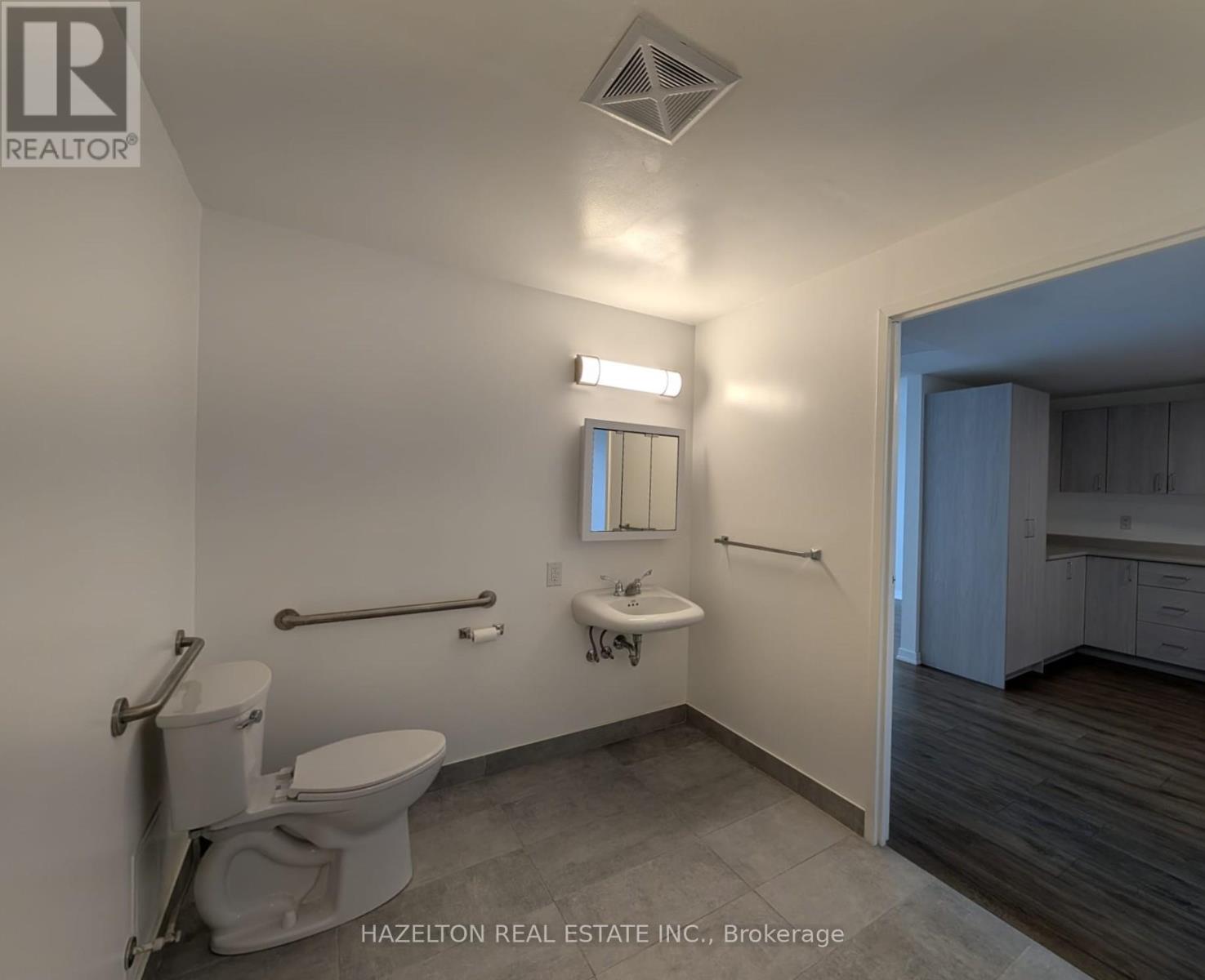 1012 - 6719 Glen Erin Drive, Mississauga, Ontario  L5N 3S6 - Photo 13 - W12815114