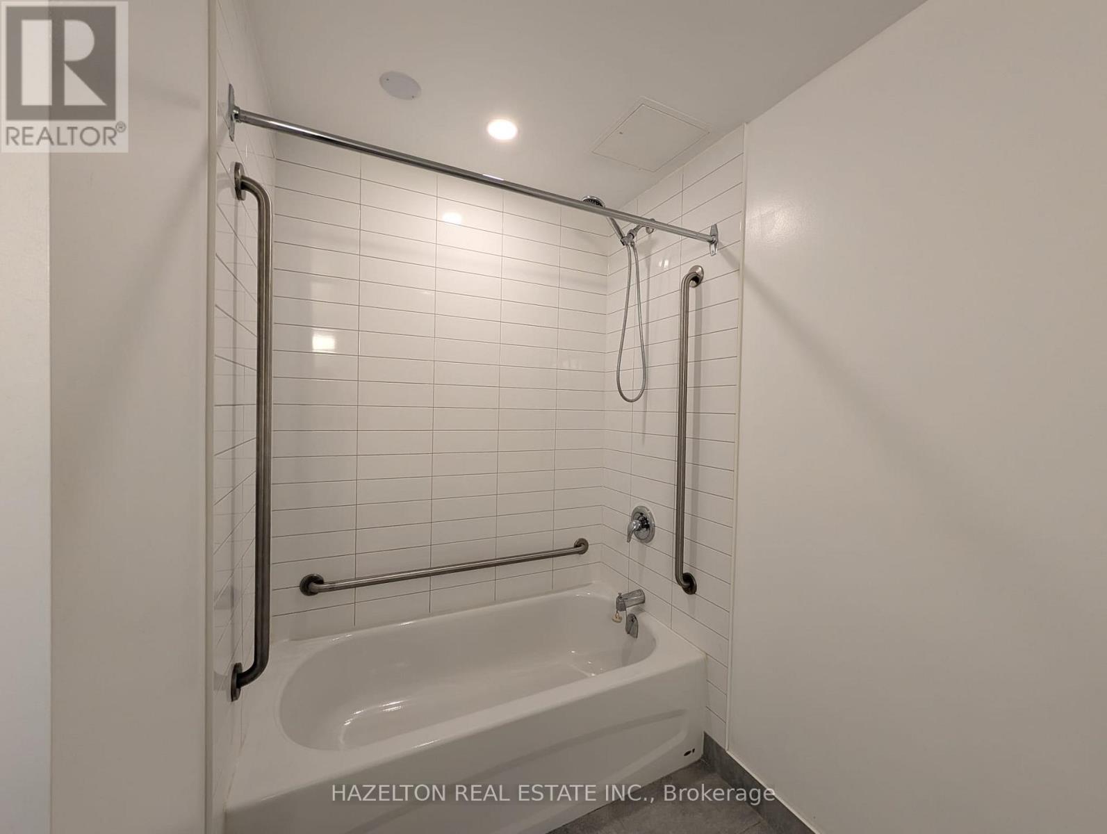 1012 - 6719 Glen Erin Drive, Mississauga, Ontario  L5N 3S6 - Photo 16 - W12815114