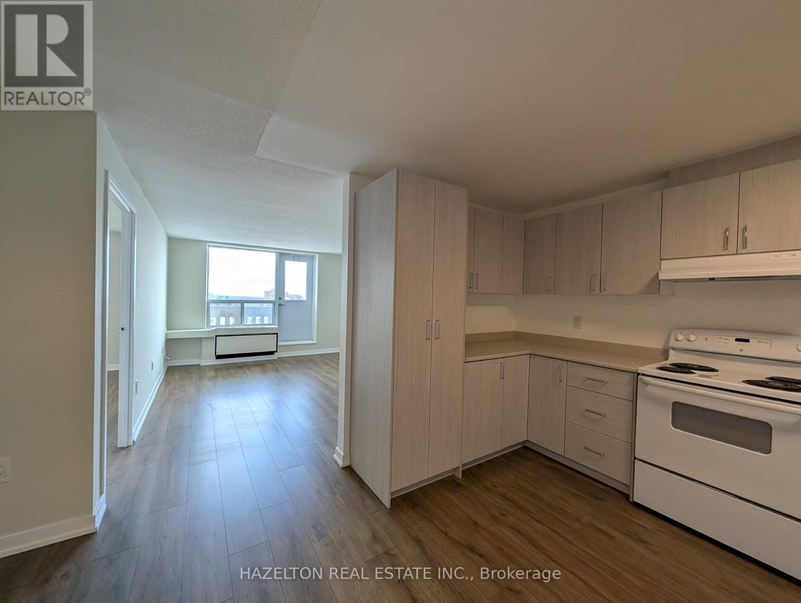 1012 - 6719 Glen Erin Drive, Mississauga, Ontario  L5N 3S6 - Photo 8 - W12815114