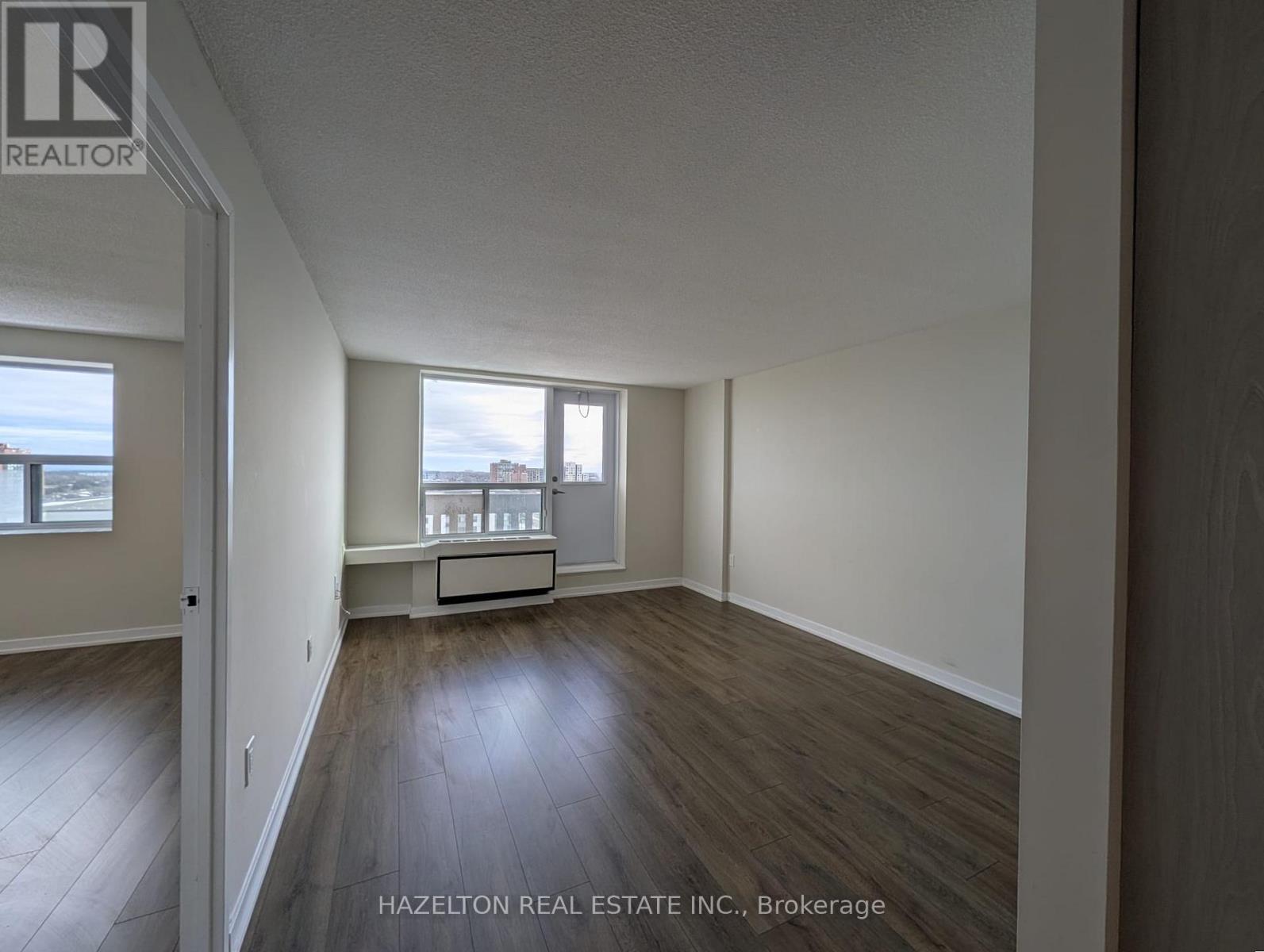 1012 - 6719 Glen Erin Drive, Mississauga, Ontario  L5N 3S6 - Photo 9 - W12815114