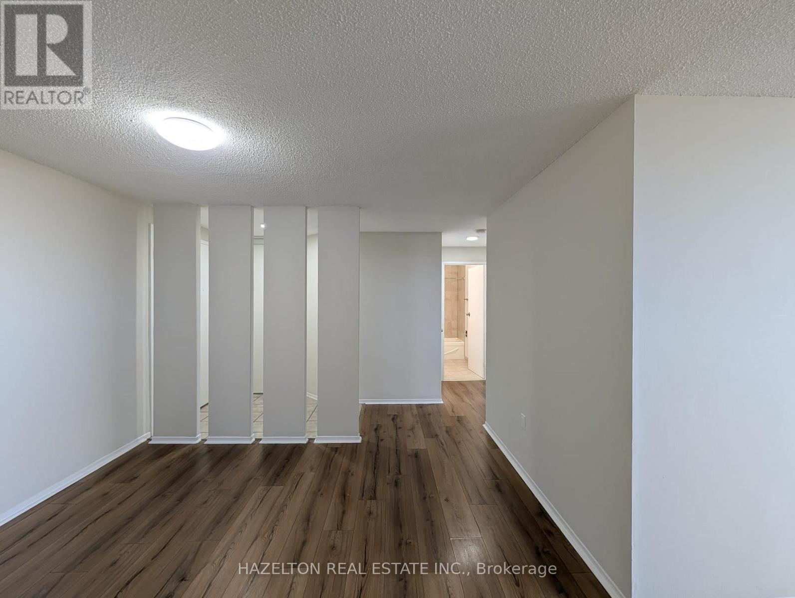 1101 - 6719 Glen Erin Drive, Mississauga, Ontario  L5N 3S6 - Photo 6 - W12815118