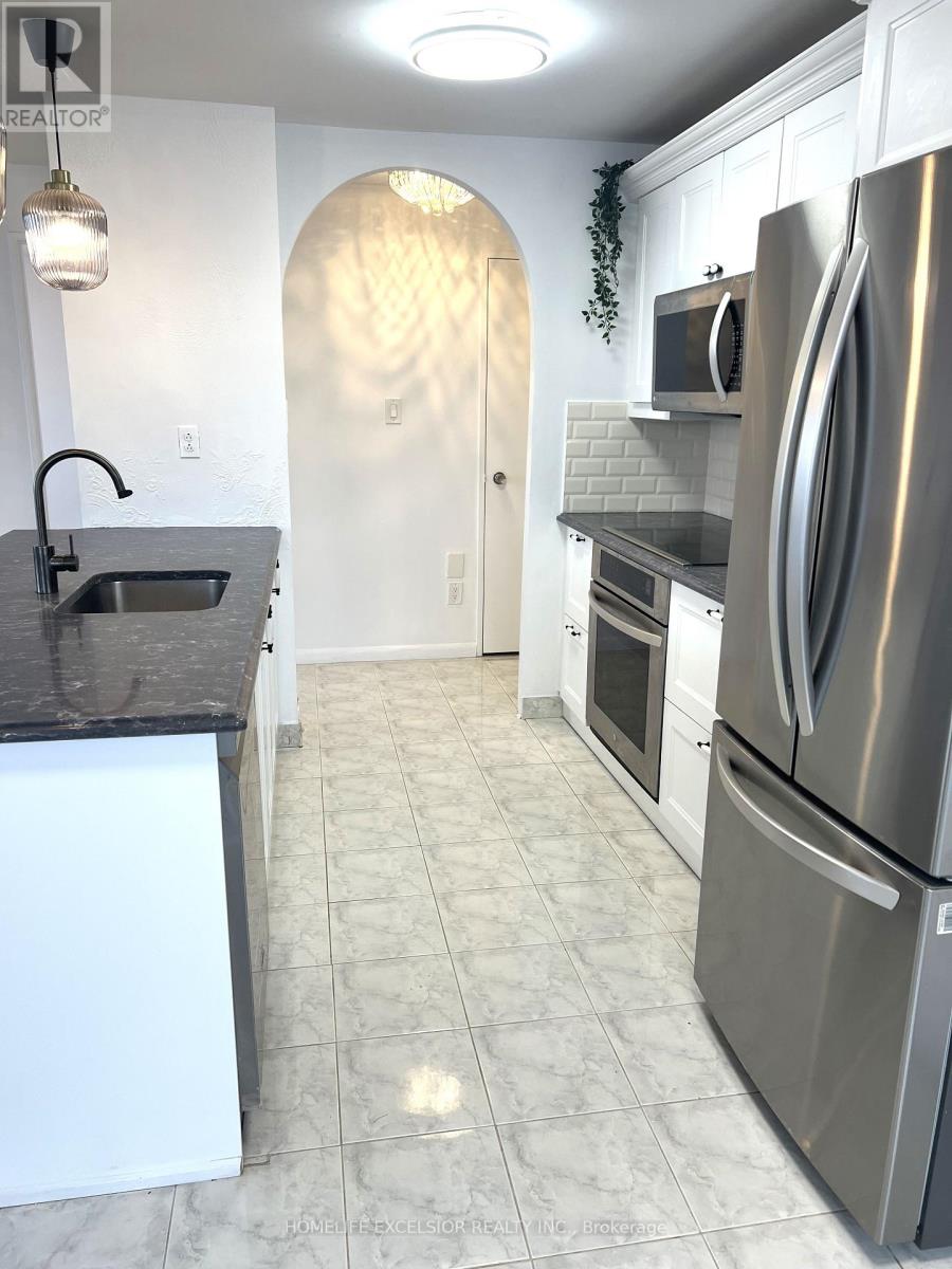 1016 - 1320 Mississauga Valley Boulevard, Mississauga, Ontario  L5A 3R6 - Photo 15 - W12815160