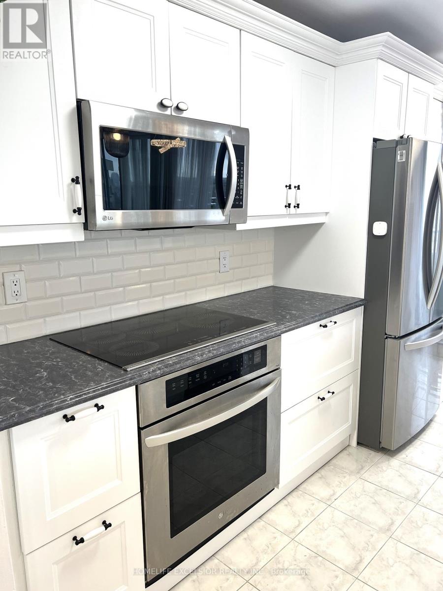 1016 - 1320 Mississauga Valley Boulevard, Mississauga, Ontario  L5A 3R6 - Photo 16 - W12815160