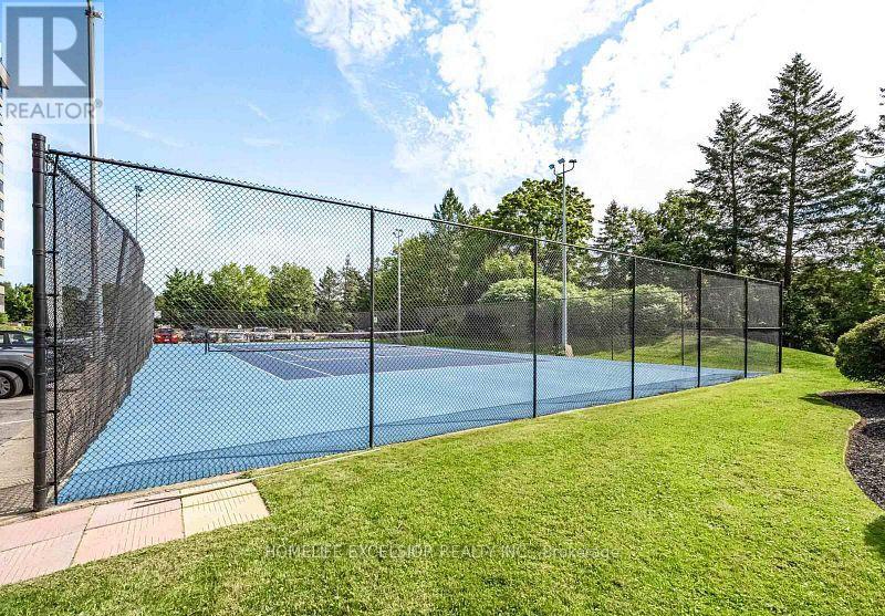 1016 - 1320 Mississauga Valley Boulevard, Mississauga, Ontario  L5A 3R6 - Photo 5 - W12815160