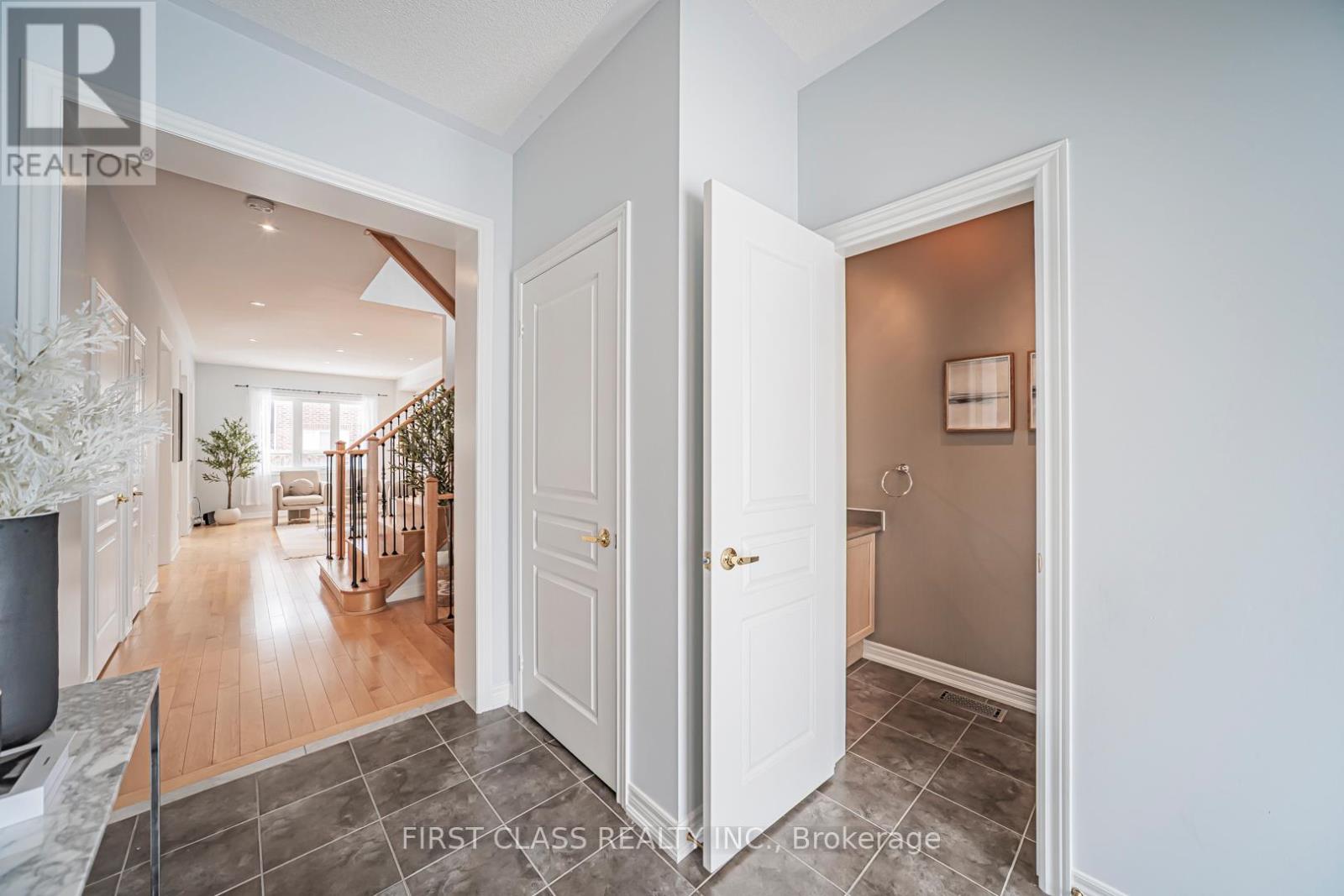 3143 Robert Brown Boulevard, Oakville, Ontario  L6M 0P5 - Photo 16 - W12815172