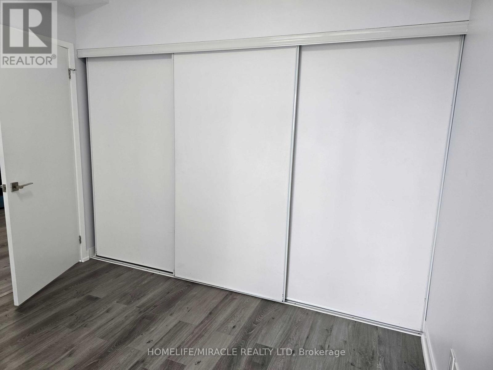 1006 - 510 Curran Place, Mississauga, Ontario  L5B 0J8 - Photo 10 - W12815180