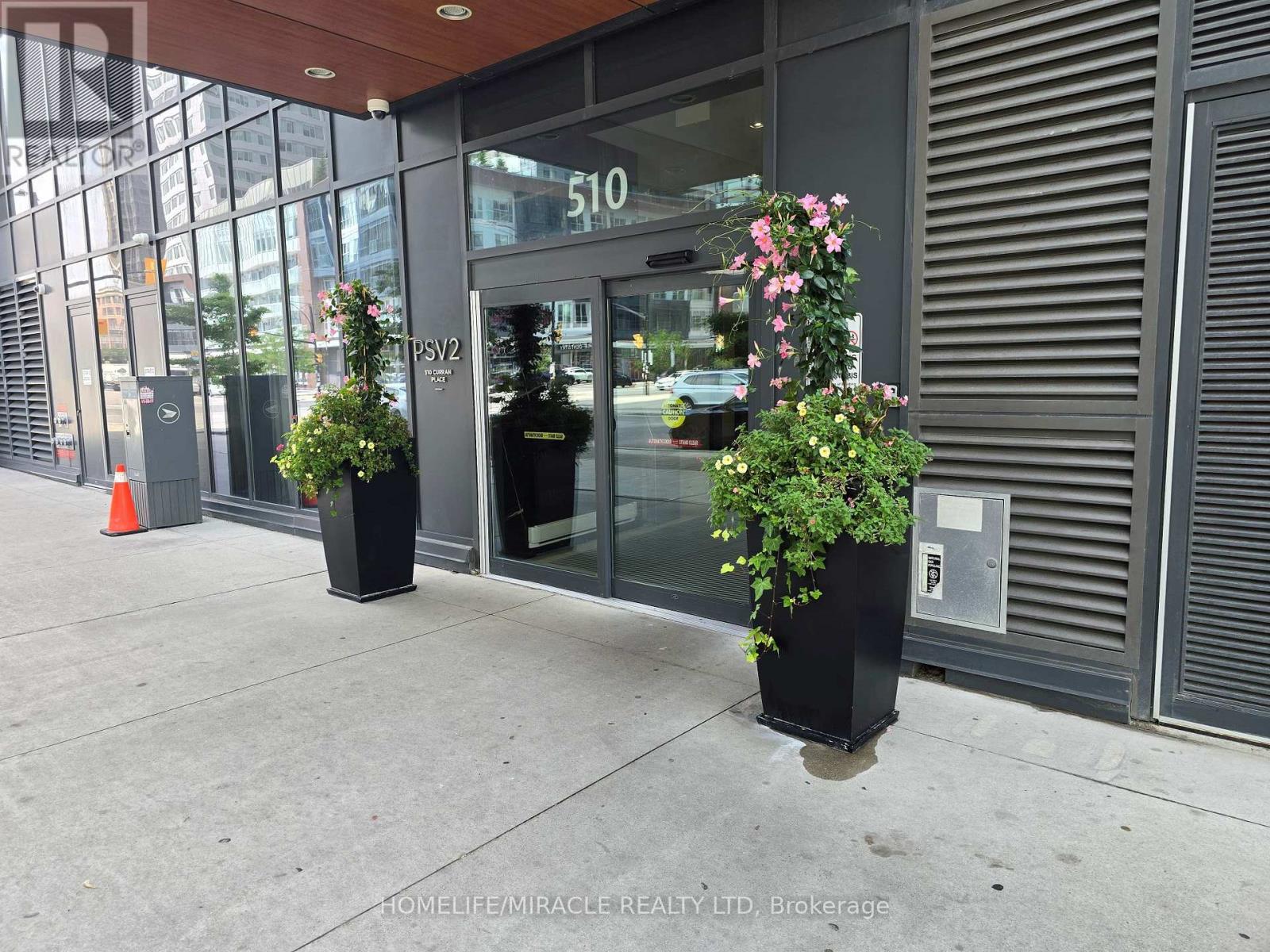 1006 - 510 Curran Place, Mississauga, Ontario  L5B 0J8 - Photo 2 - W12815180