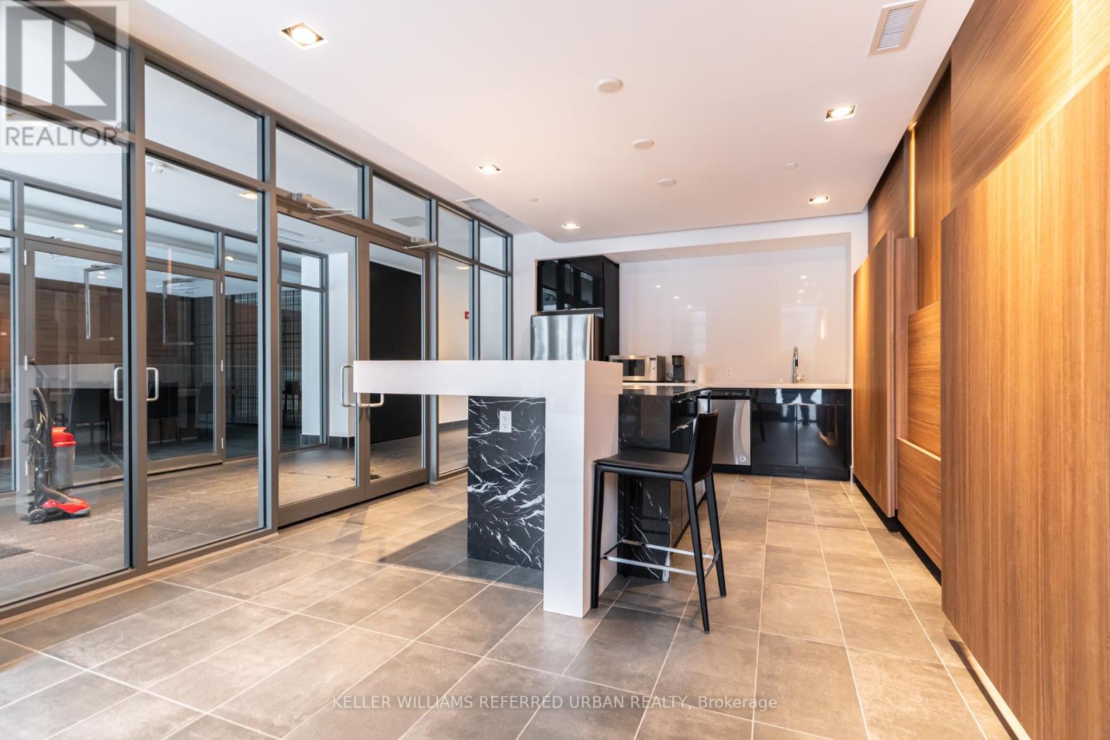 C401 - 5260 Dundas Street, Burlington, Ontario  L7R 0J7 - Photo 28 - W12815204