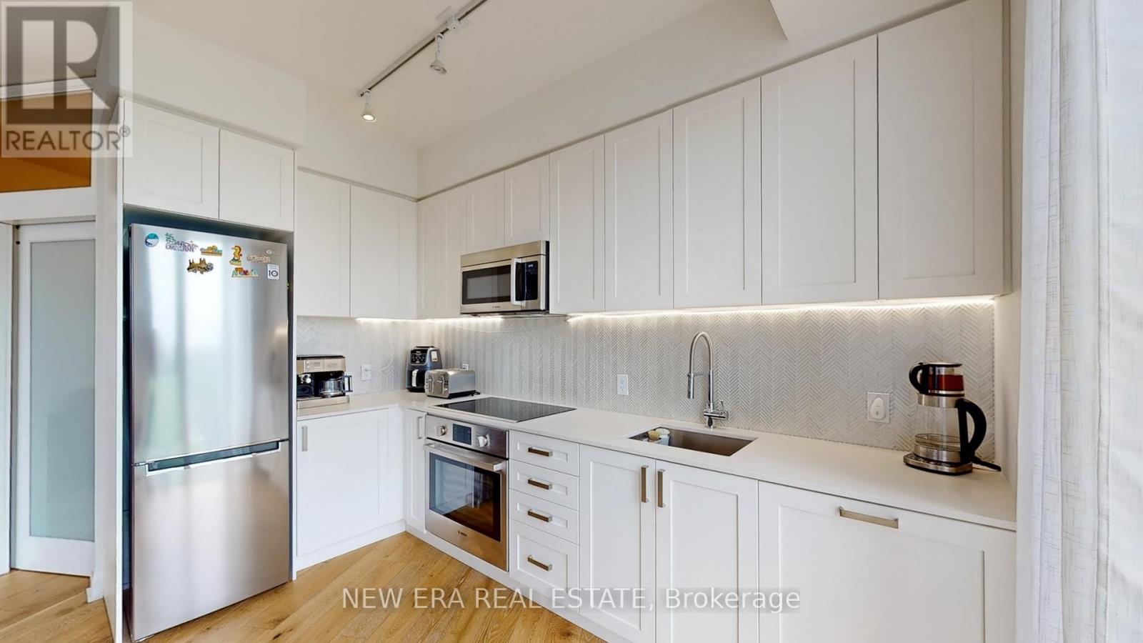 610 - 293 The Kingsway, Toronto, Ontario  M9A 0E8 - Photo 5 - W12815206