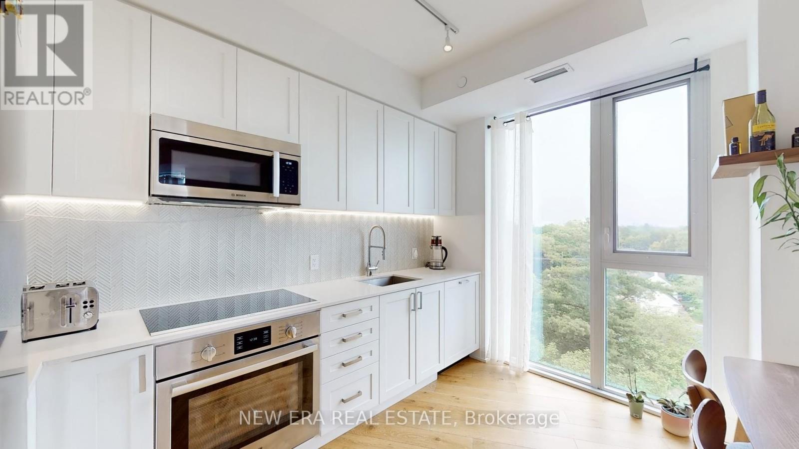 610 - 293 The Kingsway, Toronto, Ontario  M9A 0E8 - Photo 6 - W12815206