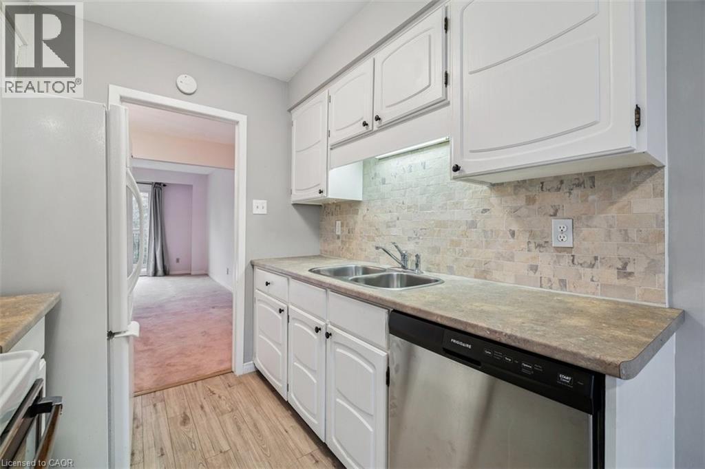 3029 Glencrest Road Unit# 58, Burlington, Ontario  L7N 3K1 - Photo 9 - 40785747