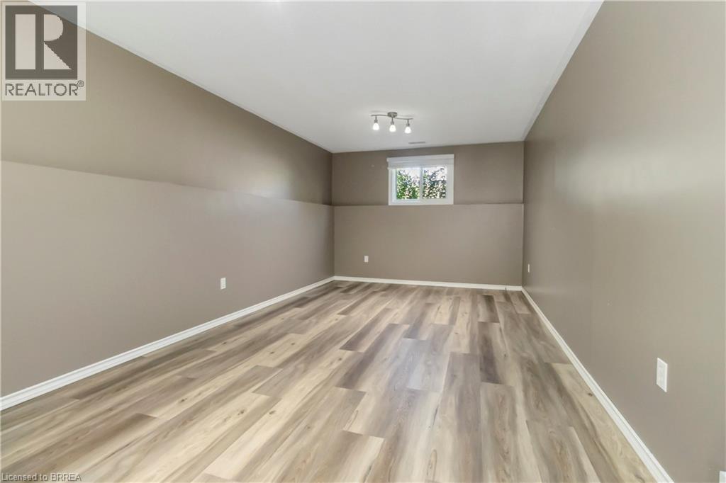 5 Cork Crescent, Brantford, Ontario  N3V 1E3 - Photo 31 - 40798478