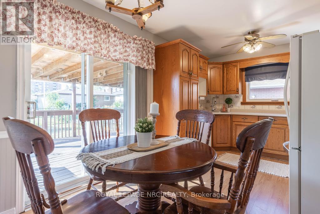 10 Ridgeview Avenue, St. Catharines, Ontario  L2M 6B3 - Photo 8 - X12814982