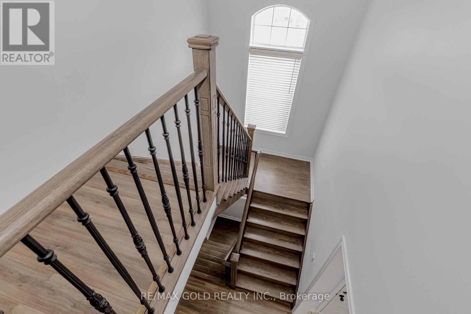 527 Wansbrough Way, Shelburne, Ontario  L9V 2S6 - Photo 12 - X12815080