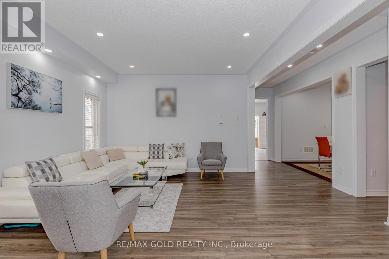 527 Wansbrough Way, Shelburne, Ontario  L9V 2S6 - Photo 4 - X12815080