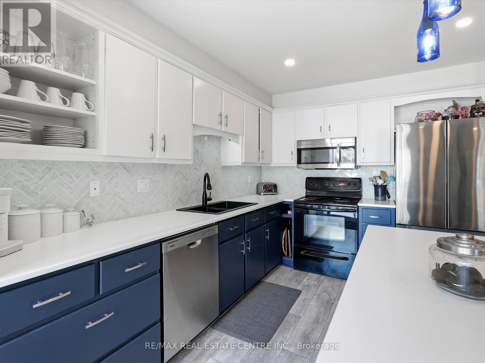 318 Shelburne Place, Shelburne, Ontario  L0N 1S2 - Photo 3 - X12815100