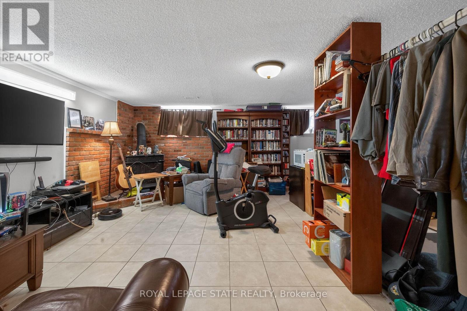 327 Eaglewood Drive, Hamilton, Ontario  L8W 1Z2 - Photo 32 - X12815124