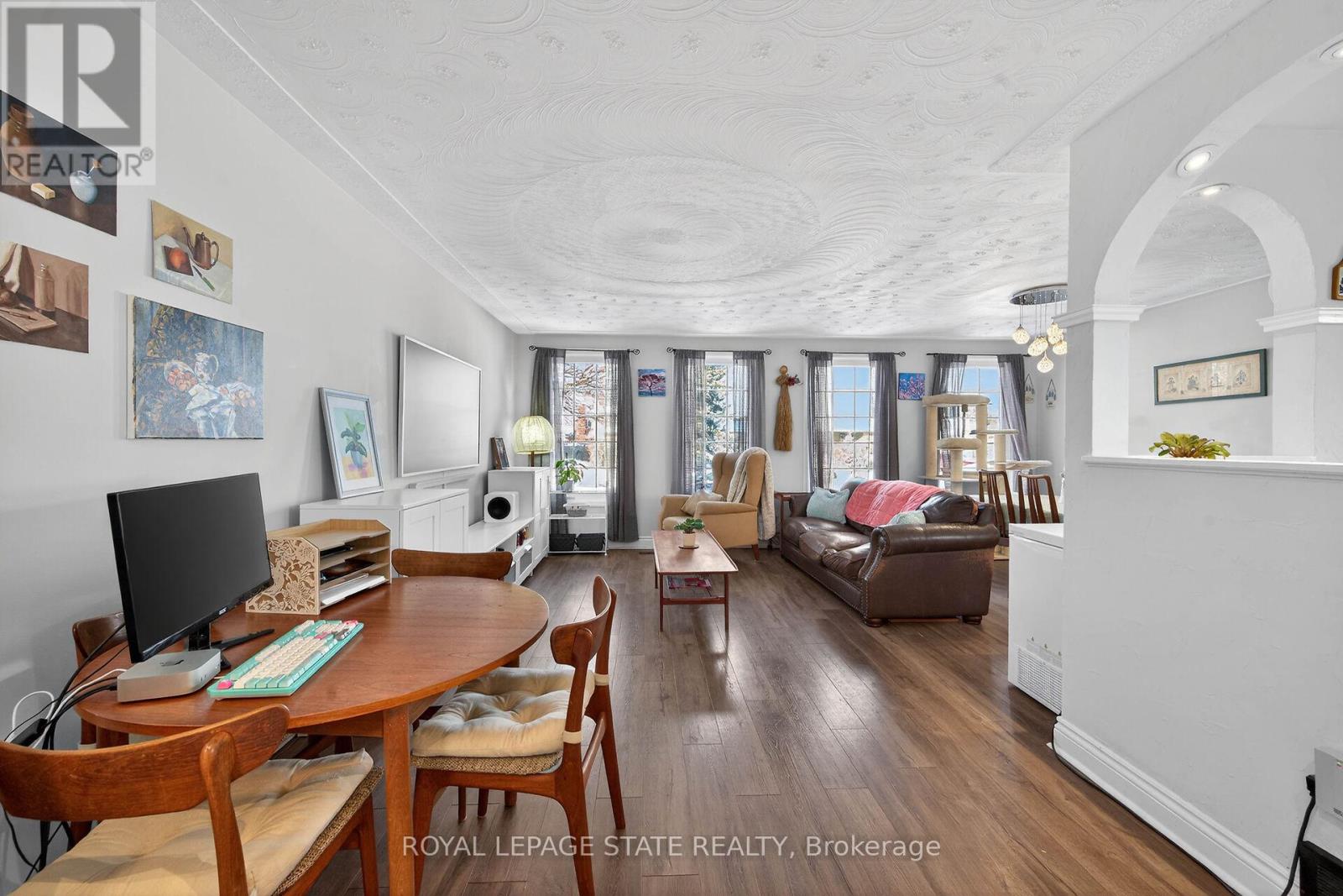 327 Eaglewood Drive, Hamilton, Ontario  L8W 1Z2 - Photo 5 - X12815124