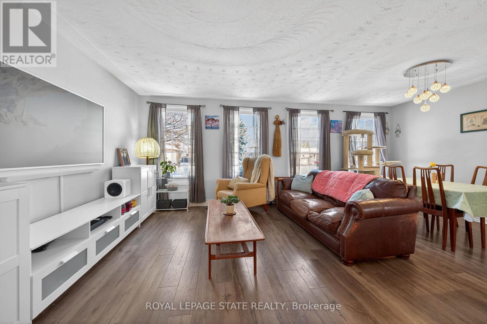 327 Eaglewood Drive, Hamilton, Ontario  L8W 1Z2 - Photo 6 - X12815124