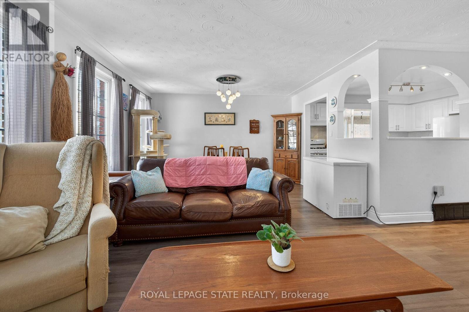 327 Eaglewood Drive, Hamilton, Ontario  L8W 1Z2 - Photo 7 - X12815124