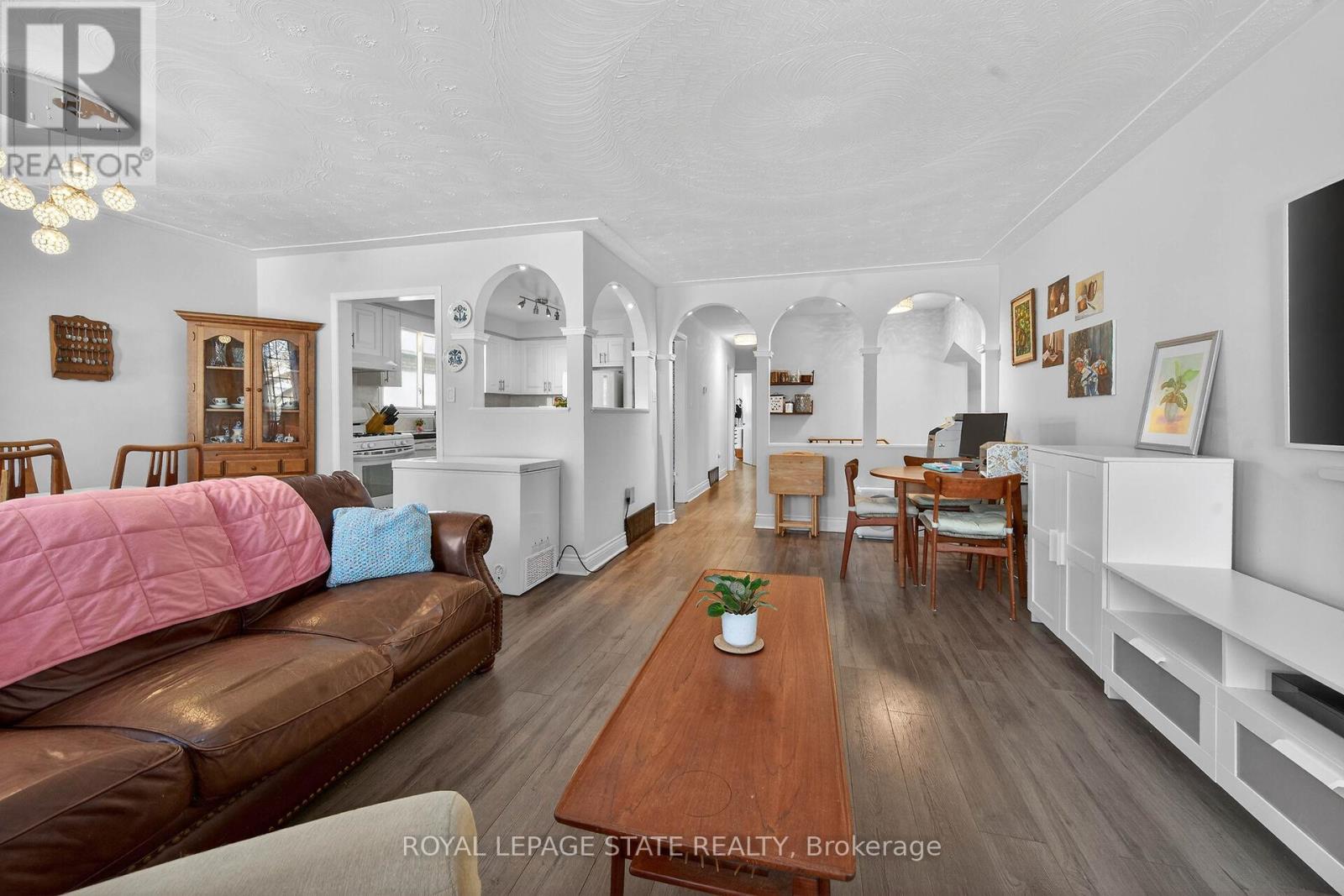 327 Eaglewood Drive, Hamilton, Ontario  L8W 1Z2 - Photo 8 - X12815124