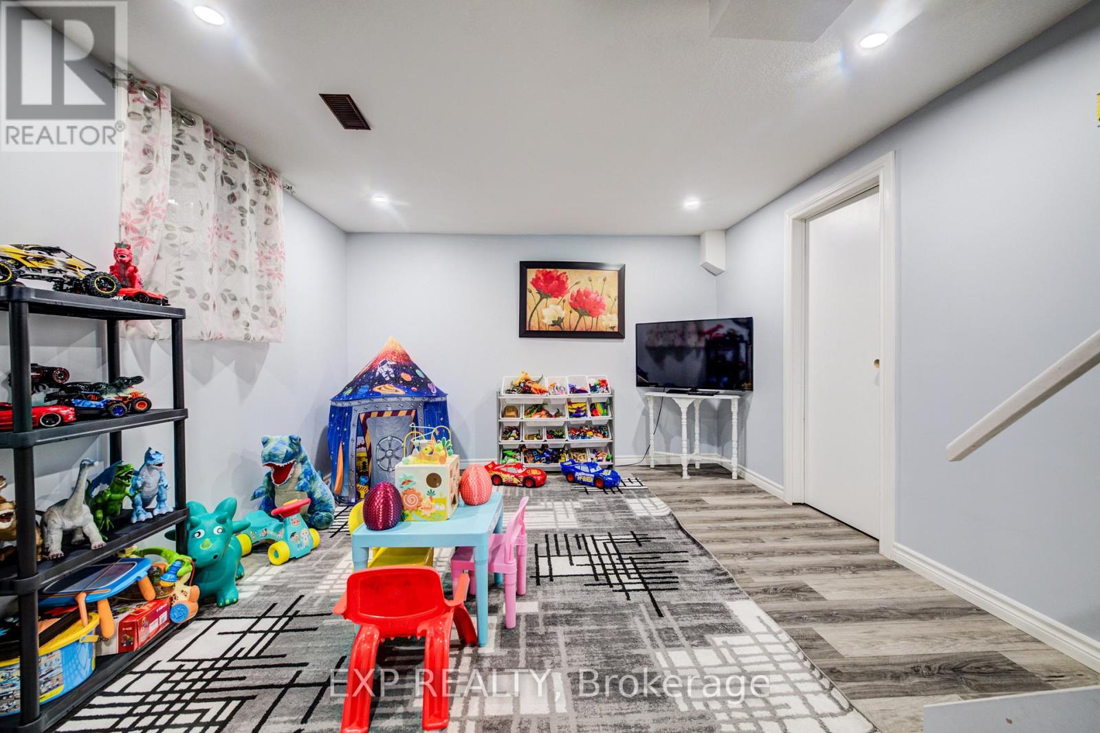 52 Uxbridge Crescent, Kitchener, Ontario  N2E 2P8 - Photo 17 - X12815144