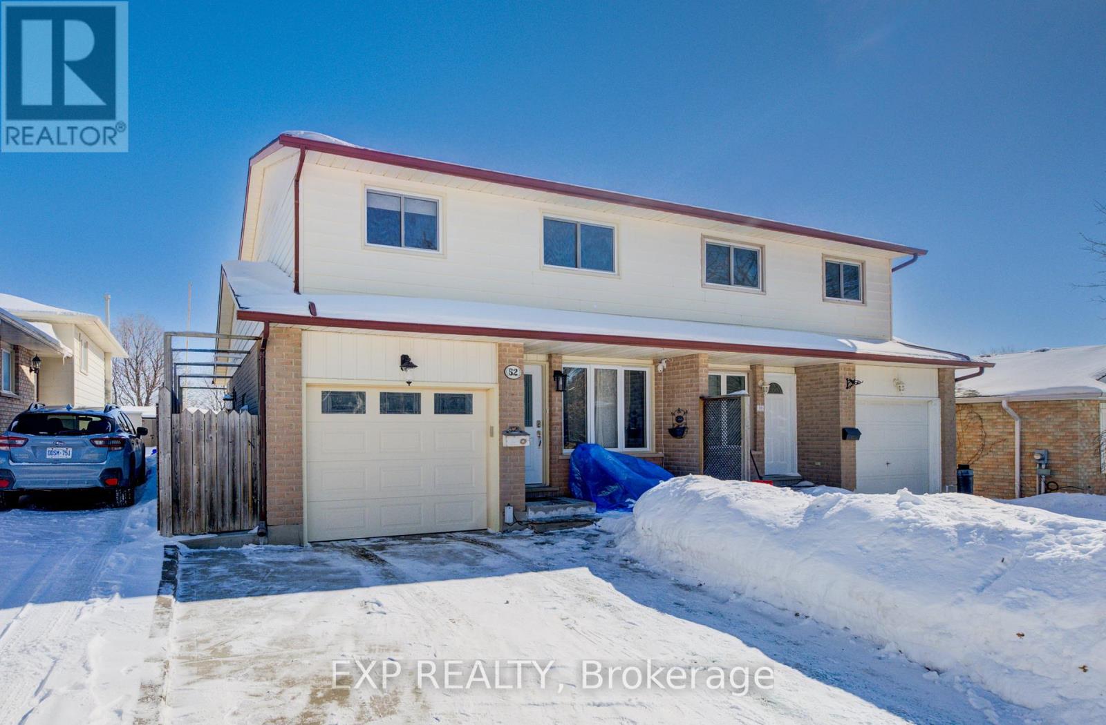 52 Uxbridge Crescent, Kitchener, Ontario  N2E 2P8 - Photo 2 - X12815144