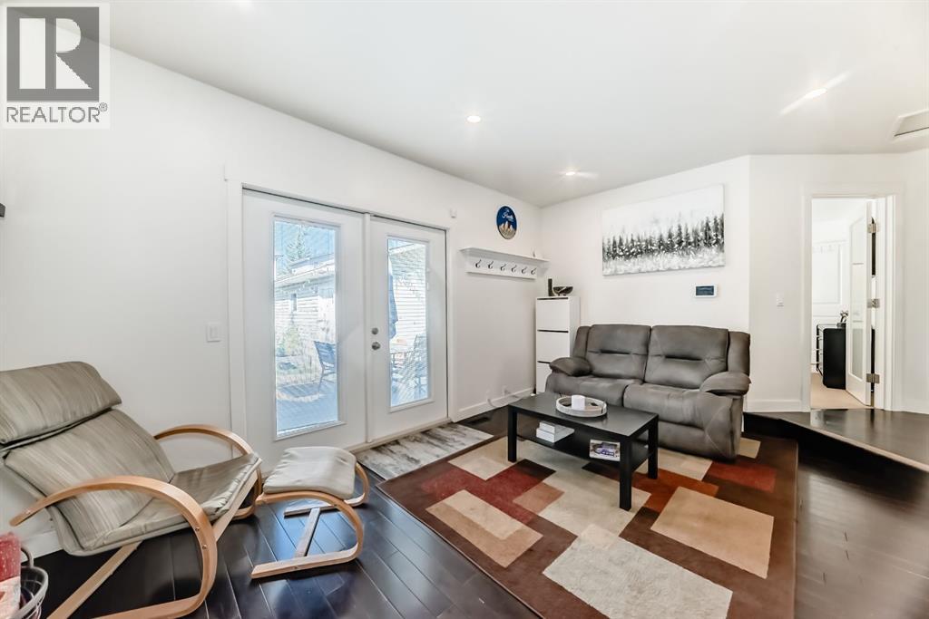 208 Woodbine Boulevard Sw, Calgary, Alberta  T2W 4K5 - Photo 19 - A2288115