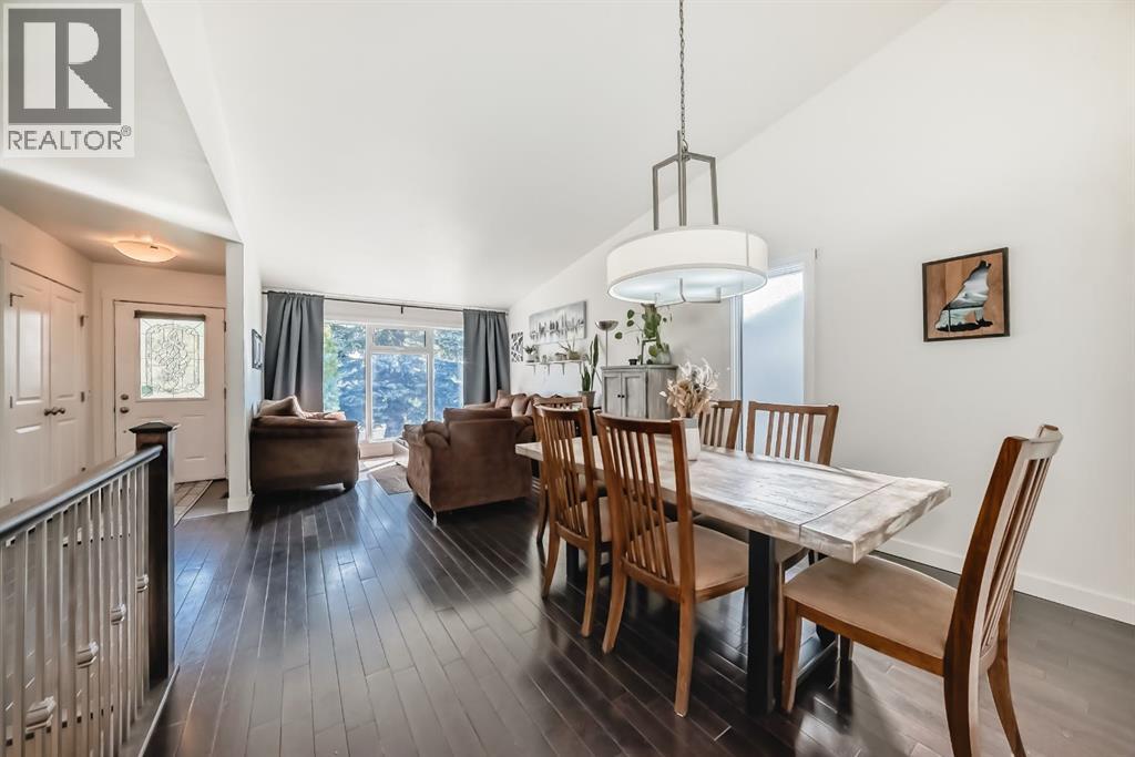 208 Woodbine Boulevard Sw, Calgary, Alberta  T2W 4K5 - Photo 10 - A2288115