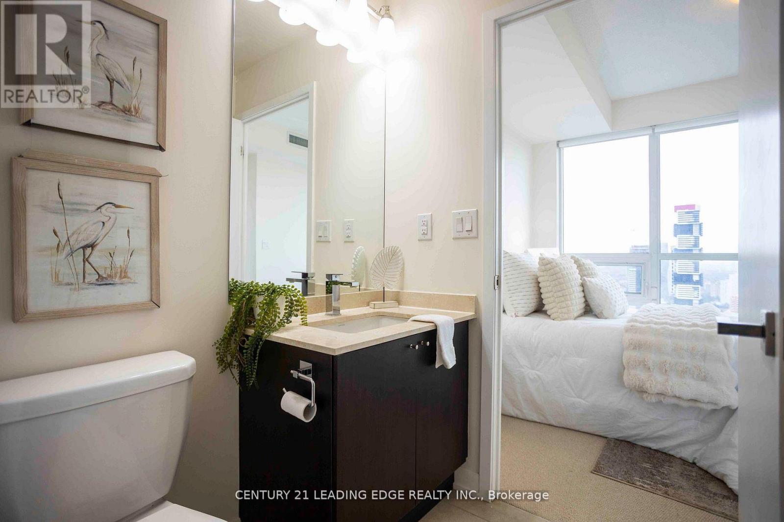 3709 - 510 Curran Place, Mississauga, Ontario  L5B 0J4 - Photo 9 - W12812506