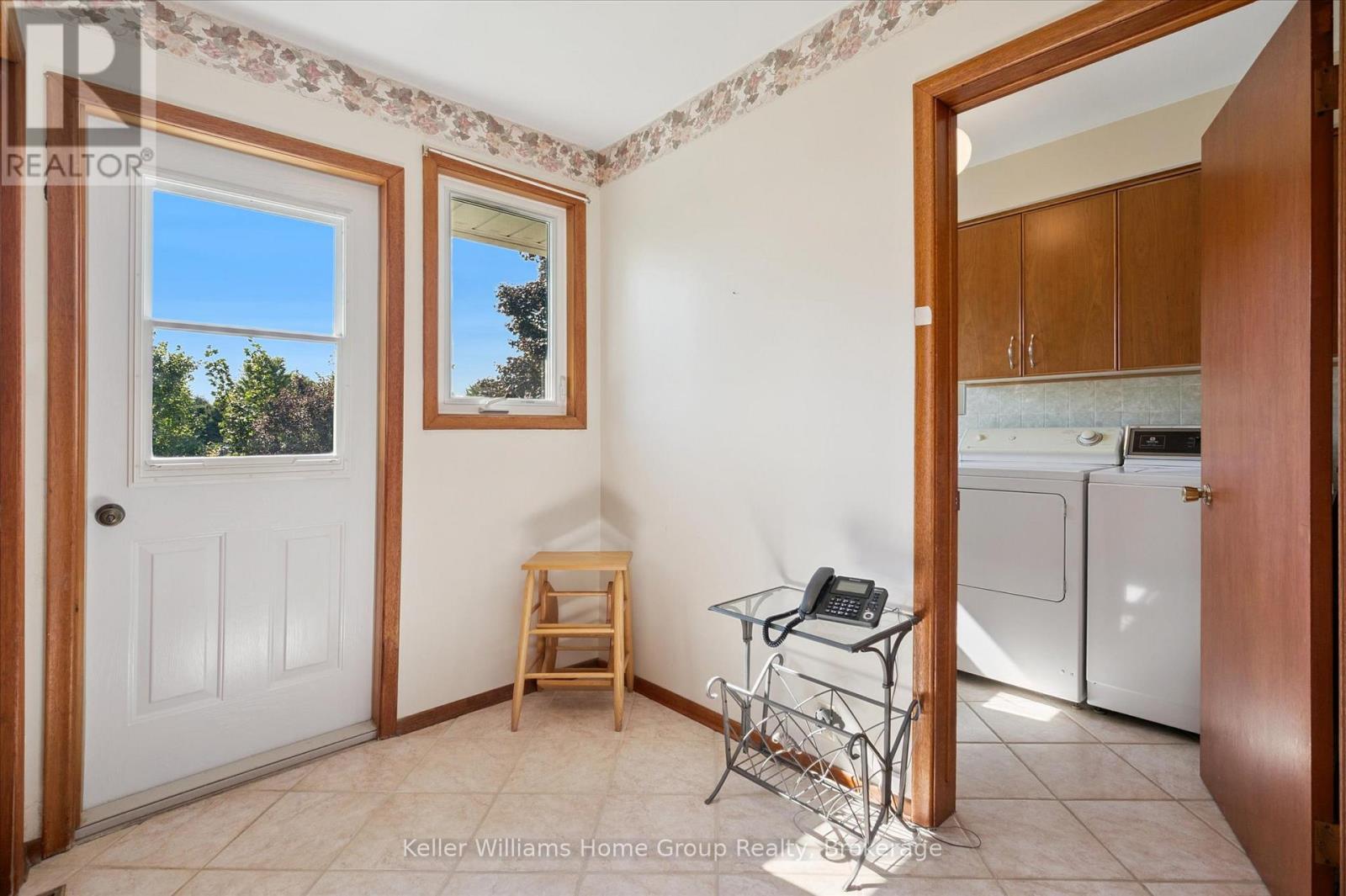 27 Peel Street E, Mapleton, Ontario  N0B 1A0 - Photo 18 - X12815248