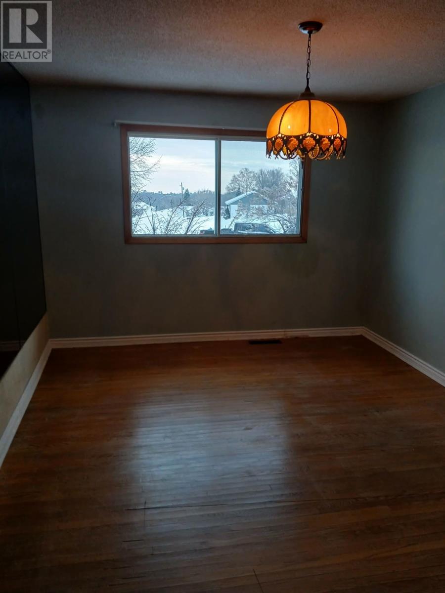 21 Bracken Pl, Elliot Lake, Ontario  P5A 1L5 - Photo 14 - SM260259