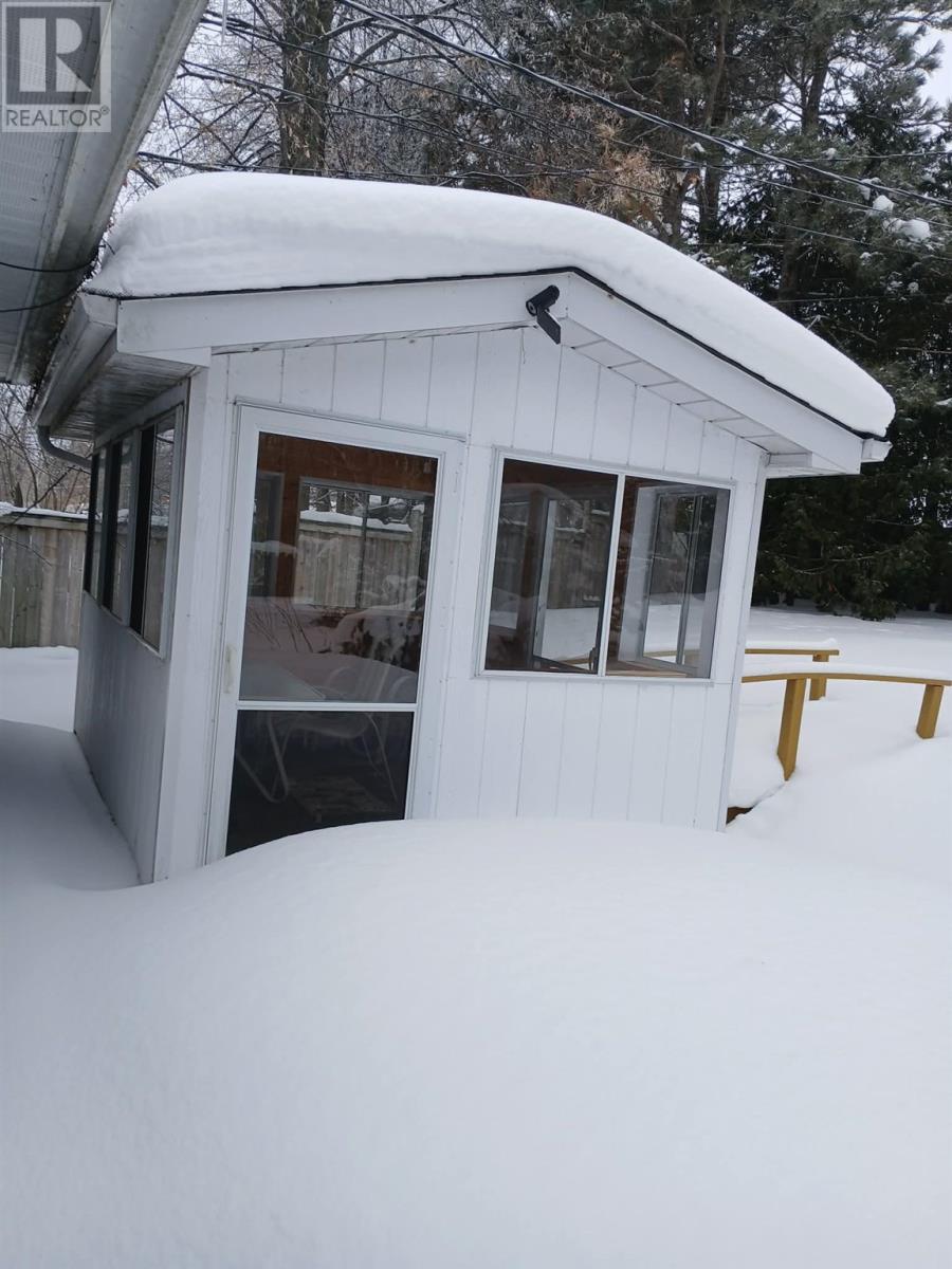 21 Bracken Pl, Elliot Lake, Ontario  P5A 1L5 - Photo 24 - SM260259