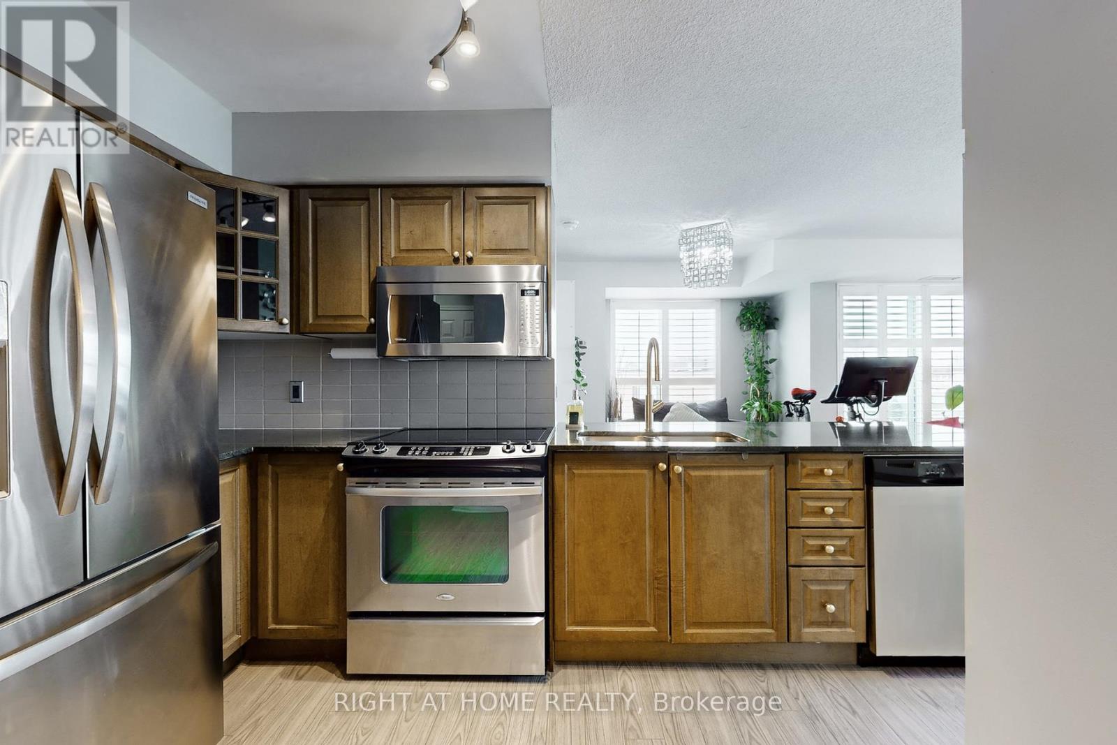 230 - 60 Fairfax Crescent, Toronto, Ontario  M1L 0E1 - Photo 16 - E12815292