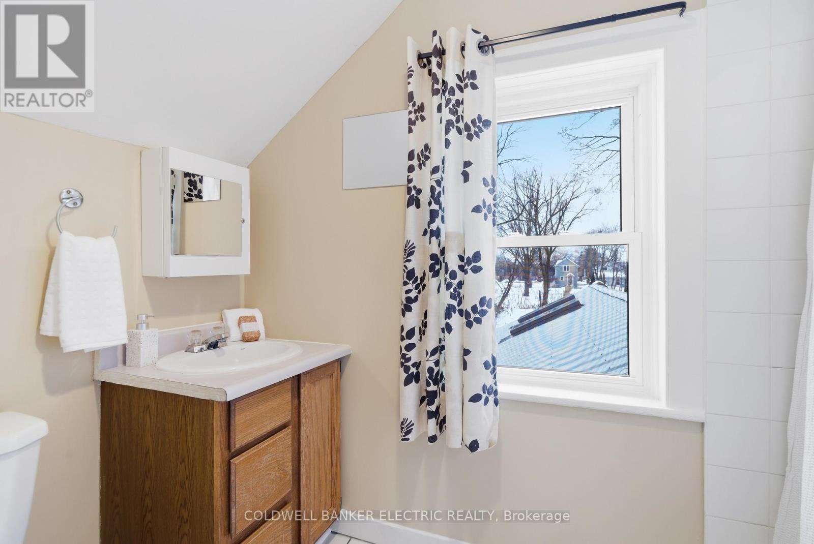 607 Armour Road, Peterborough, Ontario  K9H 1Z3 - Photo 16 - X12815360