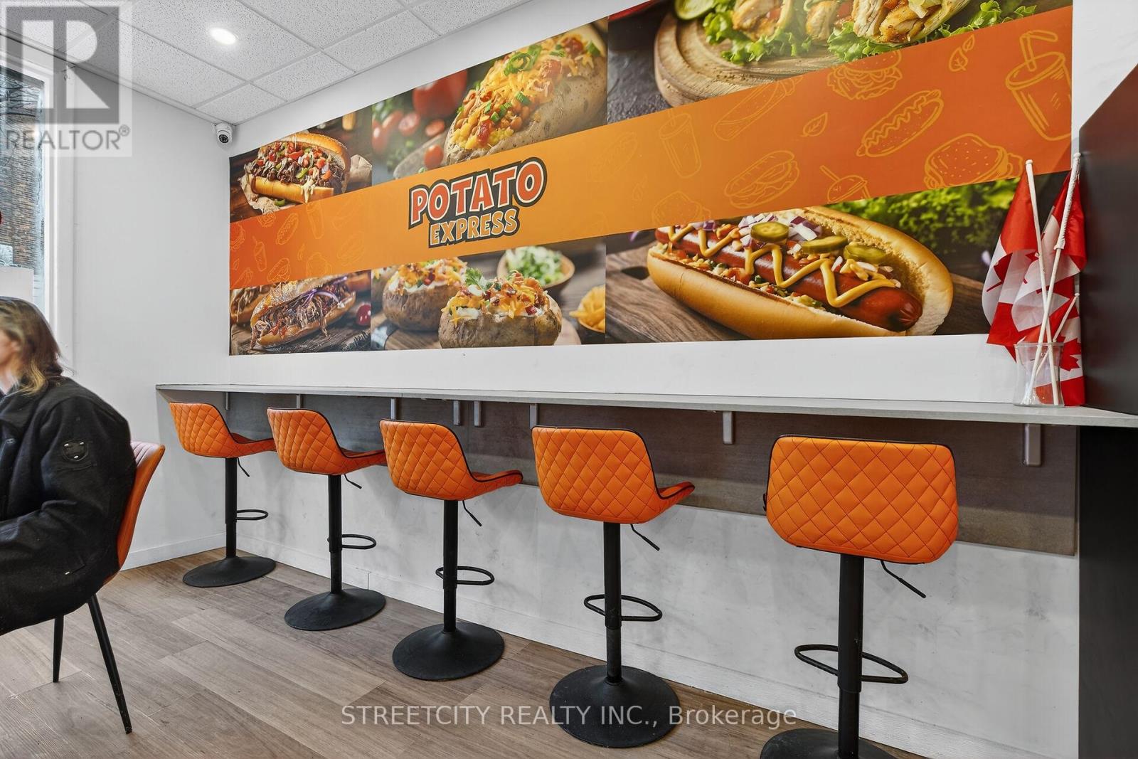 275 Talbot Street, St. Thomas, Ontario  N5P 1B3 - Photo 7 - X12815224