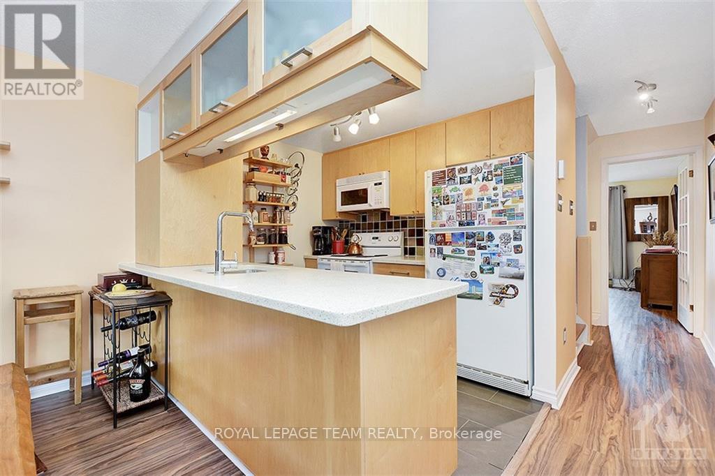 206 Guigues Avenue, Ottawa, Ontario  K1N 5J2 - Photo 7 - X12815276