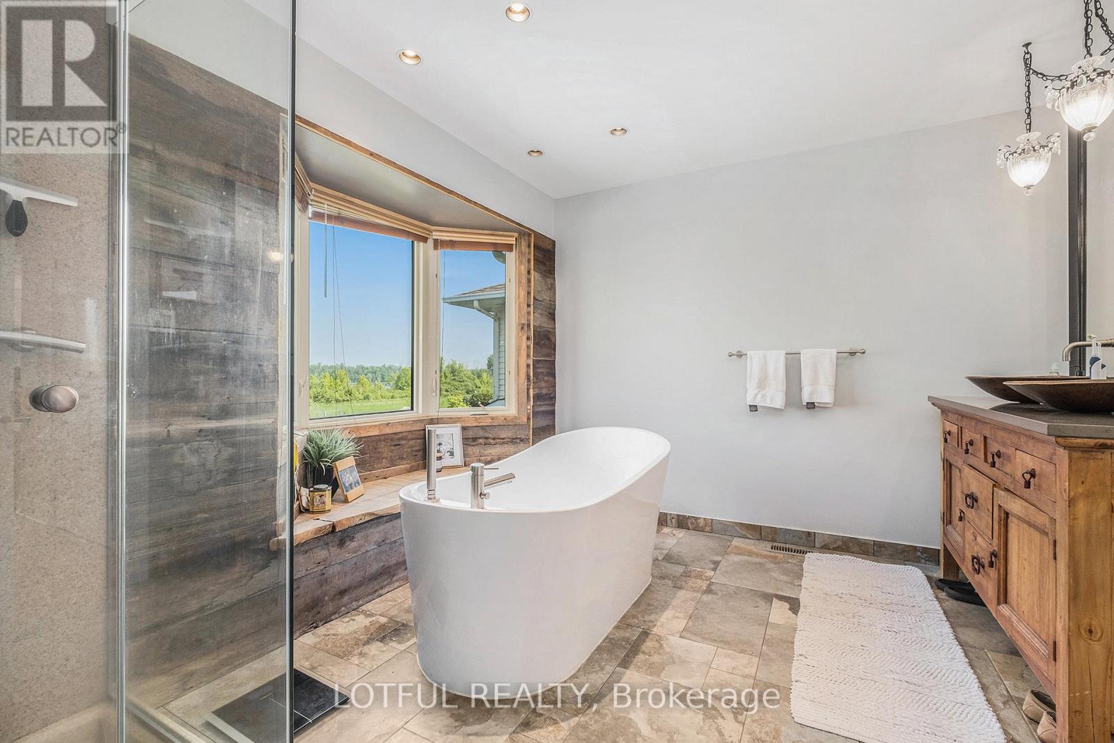 6118 Voyageur Drive, Ottawa, Ontario  K1C 2W3 - Photo 14 - X12815334