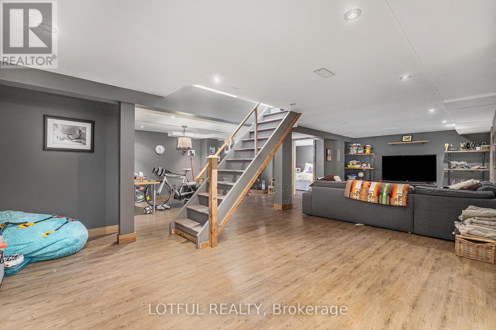 6118 Voyageur Drive, Ottawa, Ontario  K1C 2W3 - Photo 21 - X12815334