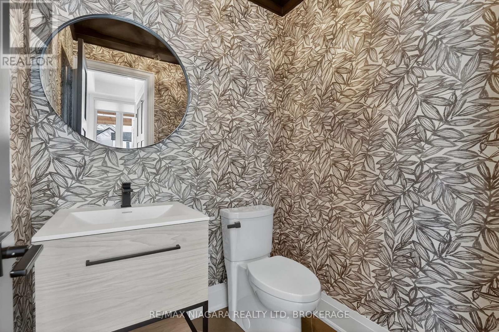 39 Ivy Crescent, Thorold, Ontario  L2V 4N9 - Photo 18 - X12815272