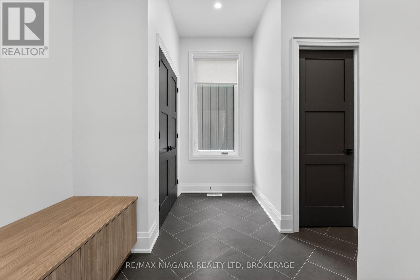 39 Ivy Crescent, Thorold, Ontario  L2V 4N9 - Photo 19 - X12815272