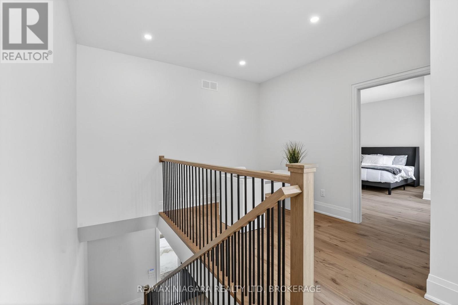 39 Ivy Crescent, Thorold, Ontario  L2V 4N9 - Photo 20 - X12815272